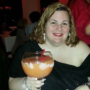 Meet your Posher, Stefanie